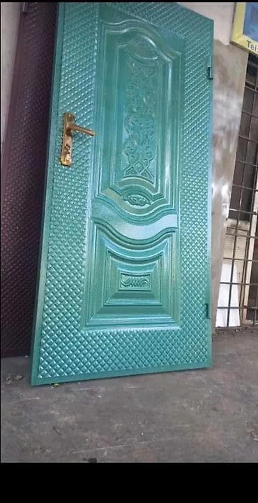 qapi zengleri: Dəmir giriş qapıları – dekorativ relyefli dizayn - Material: qalın — 2