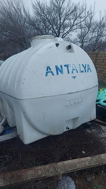 Bak, Plastik, 2000 l l, İşlənmiş, Ünvandan götürmə