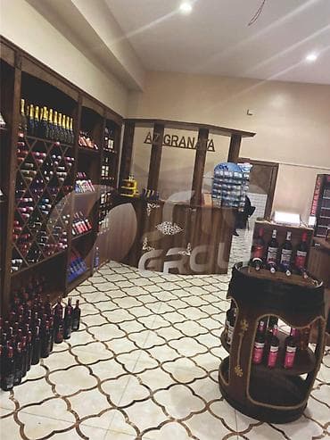 suvenir pul: Şərab evi üçün vitrinlərinin sifarişlə hazırlanması — 5