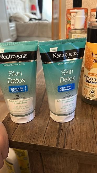 hind paltari: Saç və bədən qulluq məhsulları paketi 1) True Boo Daily Proven — 8