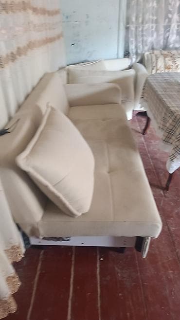 Bej rəngli yumşaq divan - Kompakt ölçülü, zərif minimal dizayn - lalafo.az -da Bej rəngli yumşaq divan - Kompakt ölçülü, zərif minimal dizayn -
