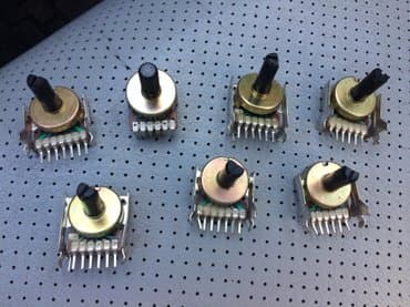 elektron qapan: Heresinden 50 eded var deyiwen rezistor переменный резистор — 1