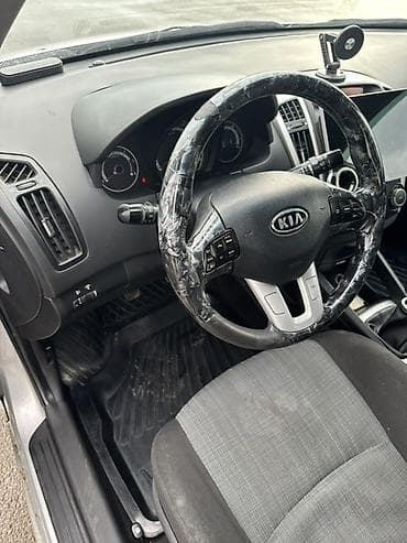 mataskilet satisi: Kia Ceed: 1.6 l | 2009 il Universal — 9