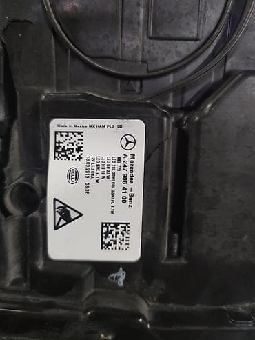 mercedes teker: Sol, Yaxın və uzaq vuran işıqlar Mercedes-Benz, Orijinal — 4