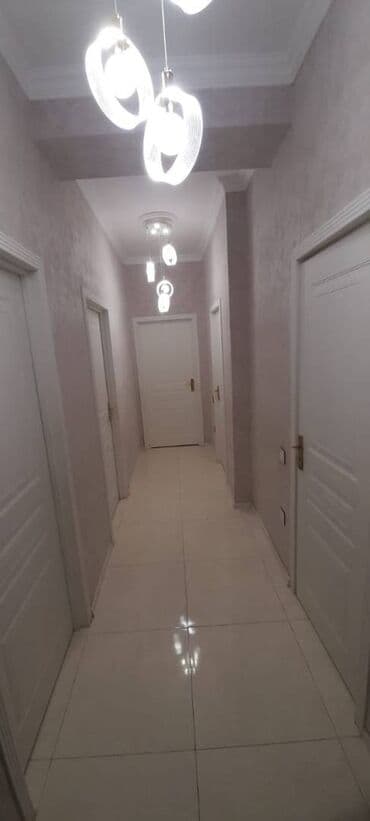 9 ci mikrorayon satilan evler: 3 otaqlı, Yeni tikili, 104 kv. m — 8