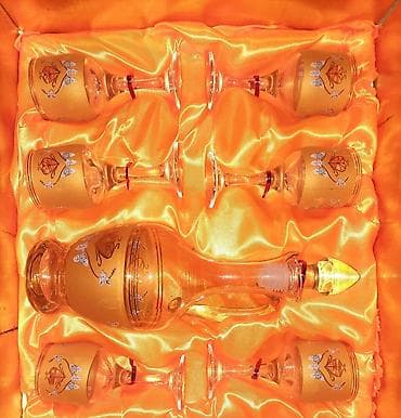 Qədəhlər, rəng - Qızılı, Şüşə, Çexiya