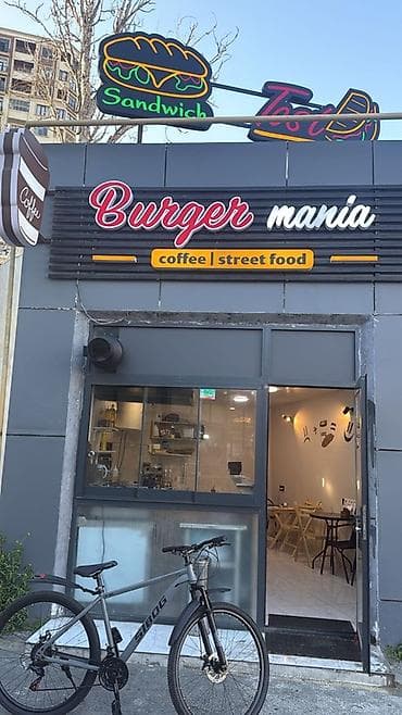 Ünvan 28may metrosu, dəmir yol vağzalı girişi, köz dönərlə üzbəüz