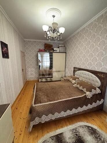 2 mərtəbəli həyət evləri: İki mərtəbəli həyət evi - Ümumi plan: 2 mərtəbə, balkonlu fasad — 19