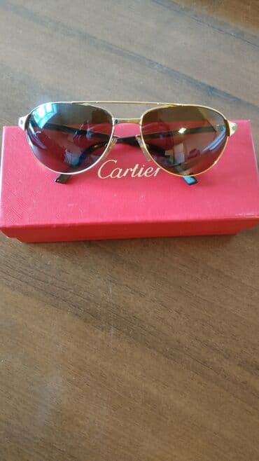 cartier eynek: Eynək "Cartier." Orijinal Fransa istehsalıdır. Məlumatı olanlar — 1
