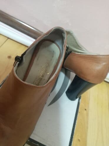 Tuflilər, Ölçü: 36, rəng - Qəhvəyi, İşlənmiş lalafo.az -da Tuflilər, Ölçü: 36, rəng - Qəhvəyi, İşlənmiş