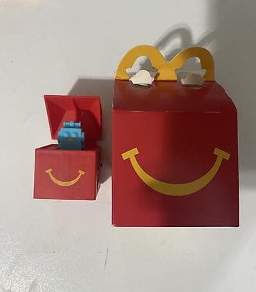 Məhsul: Qırmızı Happy Meal mövzusunda oyuncaqlar dəsti Təsvir: - lalafo.az -da Məhsul: Qırmızı Happy Meal mövzusunda oyuncaqlar dəsti Təsvir: -