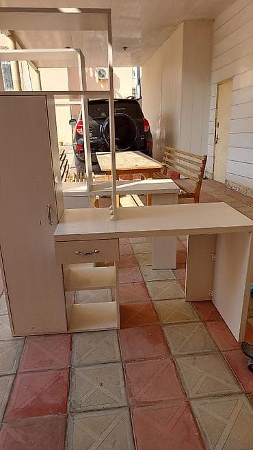 komputer masalar: İki ədəd künc kompüter masası və çoxfunksiyalı rəf/dolab kombinasiyası — 6