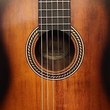 gitara çexolu: Klassik gitara Valencia VC 204 Üst:Sitka Spruce Qol: Ebonized Mahogany — 4