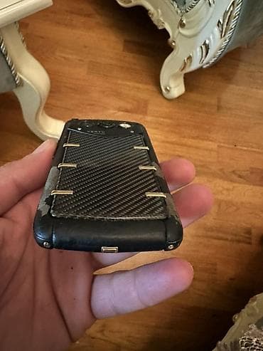 philips xenium 9@9s: Vertu Constellation Quest, 8 GB, rəng - Qara, Düyməli — 8