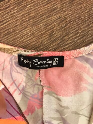 gözel donlar: Brend maldi baha alinib 1 defe geyinilib 40 m satilir 38-40-42 — 2