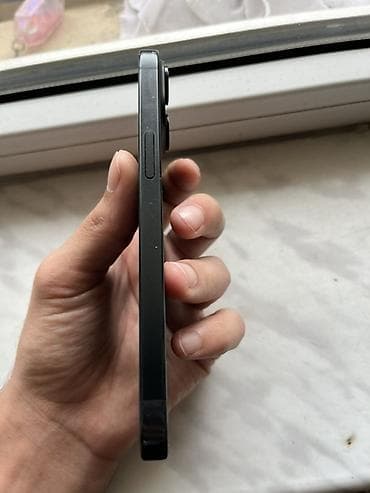 Бытовая техника: IPhone 15, 128 ГБ, Face ID — 3