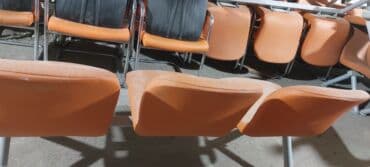 Sifarişlə mebel: Üçülü Gözləmə kreslosu say çoxdur qalın dəri təmiz səliqəli — 2