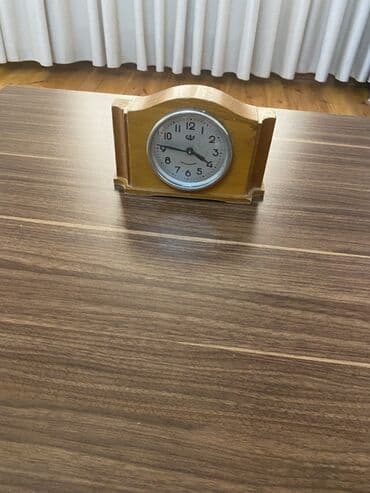 антикварные часы настенные: Taxta korpuslu, retro üslubda dizayn edilmiş masa saatı. Roma — 8