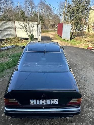avtomobil almaq: Mercedes-Benz W124: 2 l | 1993 il Sedan — 4