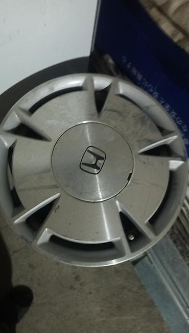 kon tekerleri: Honda civic diskleri.200 manat isteyen elage saxlasin — 1