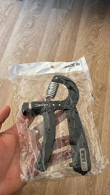İdman çantaları: Tənzimlənən bilək‑barmaq gücləndirici (hand gripper) - Məhsul tipi — 1