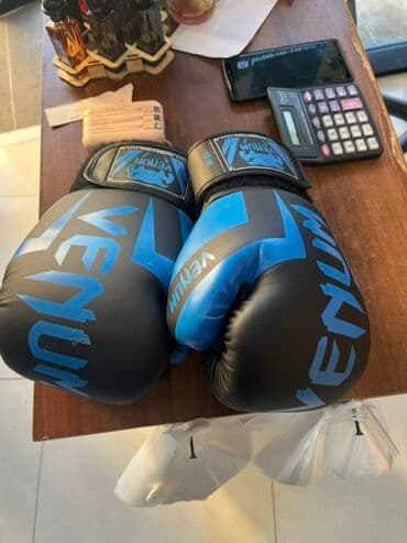 Məhsul: Venum boks əlcəkləri - Rəng: qara–mavi - Marka və loqo: Venum