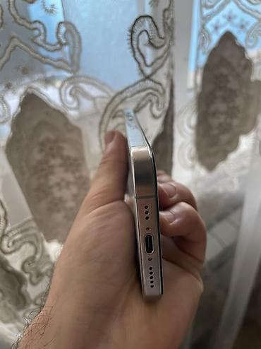iphoneler: IPhone 16 Pro, 256 GB, Natural Titanium — 3