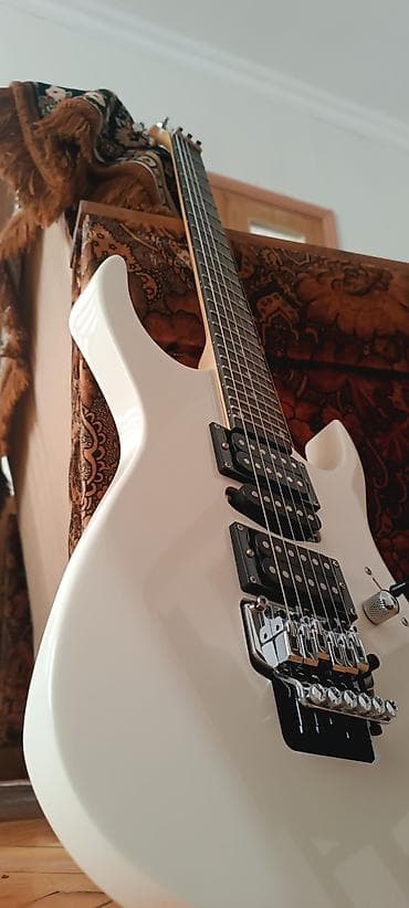 Musiqi alətləri: Elektron gitara, 6 sim, İşlənmiş — 2