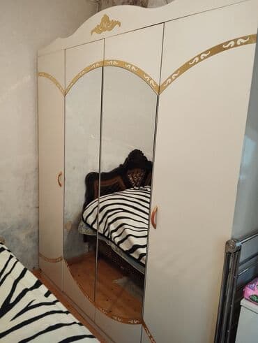 Hamısı birliydə 500 azn işlənmiş Mebel və Soba Taxt BazaLıdı Qədimdi 😊