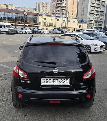 teker satsi: Nissan Qashqai+2: 2 l | 2012 il — 4