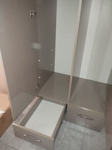 Qida məhsulları: İşlənmiş, Açılan, 2 qapılı Düz dolab, Qarderob, paltar dolabı — 6