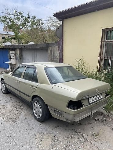 mercedes 220 dizel: Salam zapcast kimi satılır mator yoxdur karopka saz vezyetdedir mostda — 5