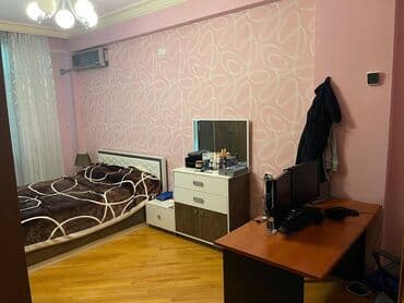 8 mikrorayon: 8 Noyabr metro stansiyasının girişi ilə üzbəüz 3 otaqlı təmirli ev — 3