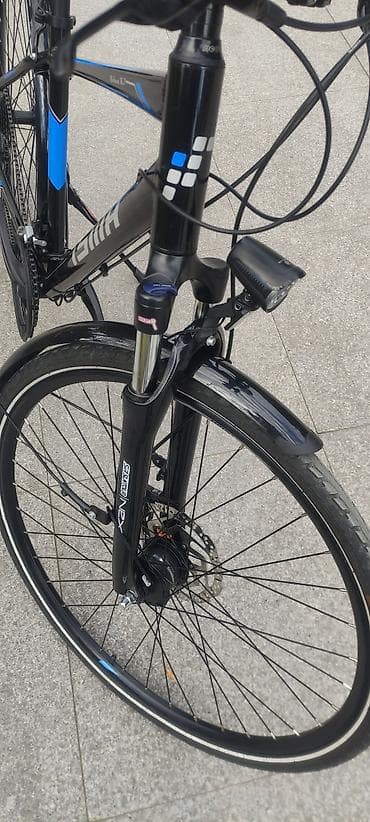 peredok velosiped: Çərçivə ölçüsü: 18 Wheel size 700C Çərçivə: Aluminum Maşa (vilka): SR — 4