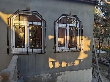2ci el perde: Dəmir pəncərə barmaqlığı - Material: qalın relyefli kvadrat bezeyli — 3