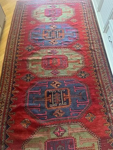 gitara simi: Qədim üslubda əl toxuması xalça – qalın yundan, təbii boyalarla — 1