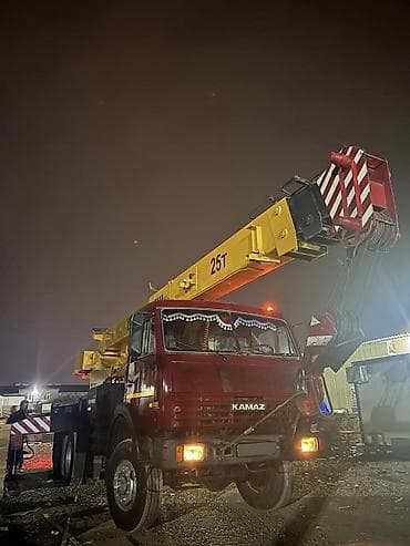 kamaz siqnali: KamAZ kran 5320, 25 tonluq, 3 mostludur. Maşın çox ideal — 2