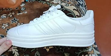Adidas ayaqqabı kişi üçün təzədir 41 razmer Ağ rəngli adidas Gazelle lalafo.az -da Adidas ayaqqabı kişi üçün təzədir 41 razmer Ağ rəngli adidas Gazelle