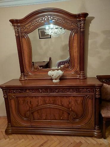 islenmis skaf: Klassik üslubda böyük güzgülü bufet-konsol - Material: təbii ağac — 1