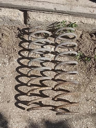 vaz oturacaqlari: Niva arxa purjunları işlənmiş Təsvir: - Şəkildə iki ədəd spiral tipli — 2