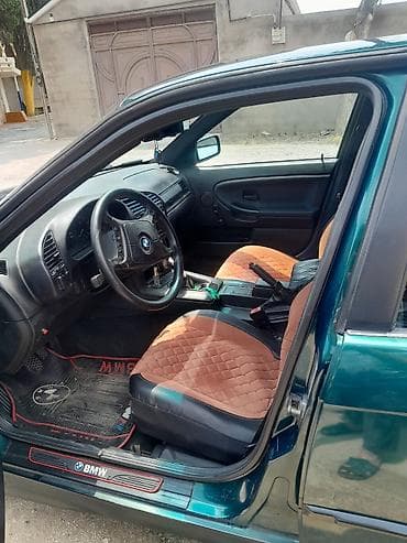 disk teker alemi: BMW sedan, yaşıl-mavi (tünd petrol) rəng. E36 kuzov. - 4 qapı, salon — 2