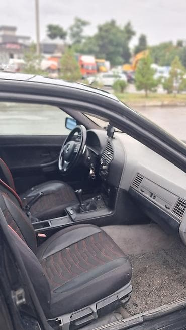 muhərrik yastığı: BMW 3 series: 1.8 l | 1993 il Sedan — 9