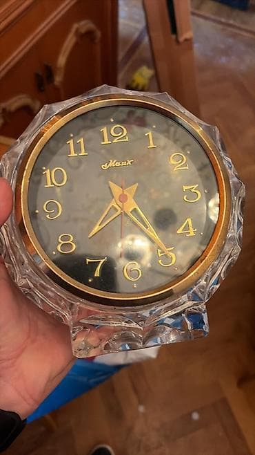 Masaüstü saatlar, Elektron, Saniyə əqrəbi