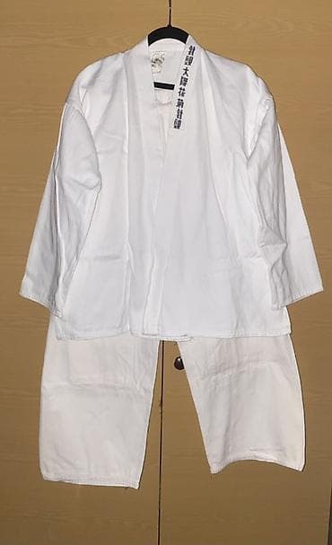 Ağ rəngli kimono dəsti 2 hissədən ibarət: üst və şalvar Material lalafo.az -da Ağ rəngli kimono dəsti 2 hissədən ibarət: üst və şalvar Material