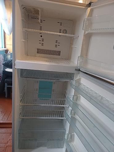 soyuducuların: 2 qapılı Toshiba Soyuducu Satılır, rəng - Gümüşü — 3