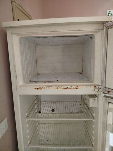 xarab soyuducu: İkiqat kameralı soyuducu - Yuxarıda ayrıca dondurucu bölmə - Aşağıda — 2