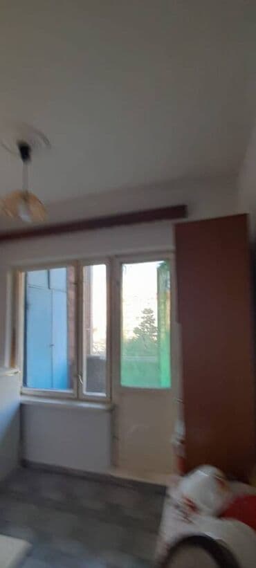 9 ci mikrorayon satilan evler: Bakı, 3 otaqlı, Köhnə tikili, m. Həzi Aslanov, 90 kv. m — 18