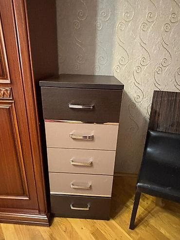 ofis dolab: İş masası və komod dəsti - Rəng: tünd qəhvəyi və bej kombinasiyası — 1