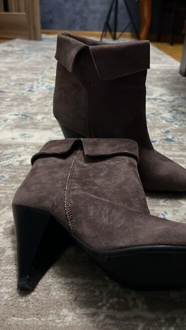 emelie тональный крем: Размер: 36, цвет - Коричневый, Б/у — 3