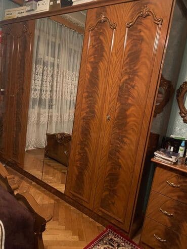 yatağ: Yataq desti tam saglam veziyyetde problemi yoxdur. Taxt dolab termo 2 — 3